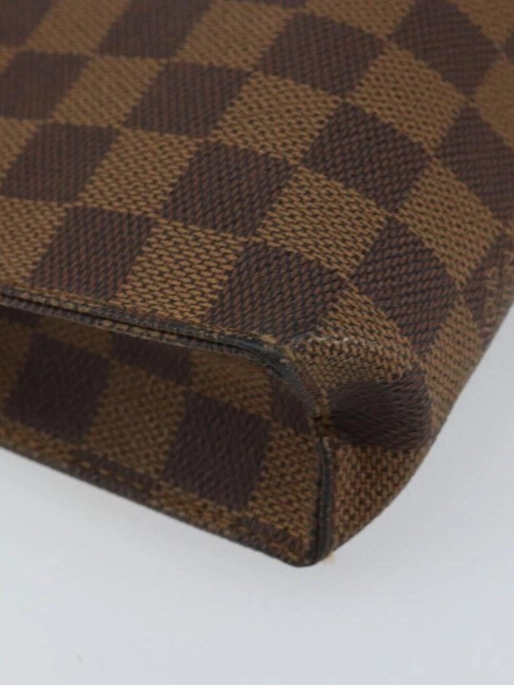 LOUIS VUITTON Damier Ebene Poche Toilette 26 Pouch N47543 LV Auth 161708 - Picture 3 of 16